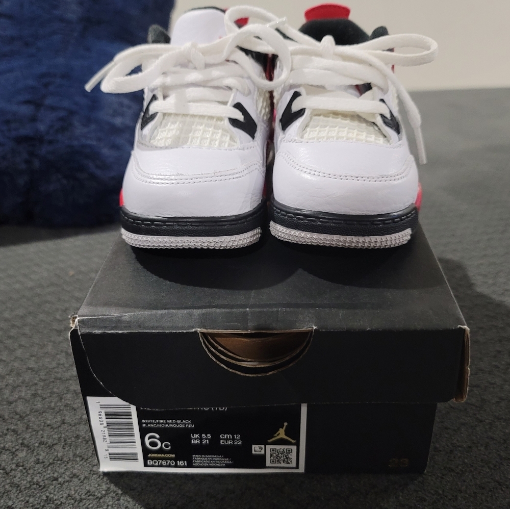 Air Jordan 4 Retro Red Cement 6c